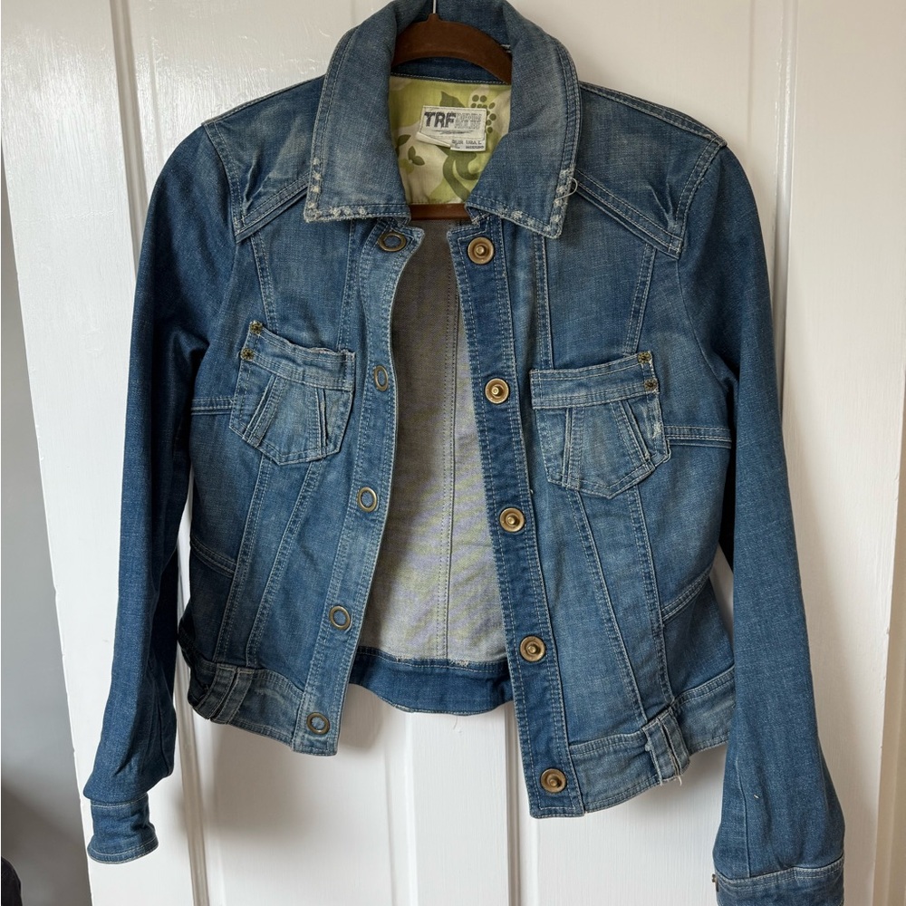 Classic Blue Jean Jacket with Faded Denim and Contrast Stitching